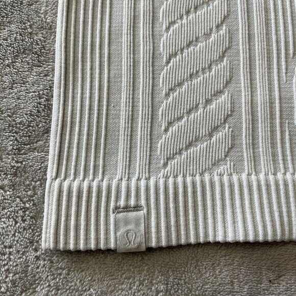 Lululemon Rest Less Pullover Heathered Silver Spoon - Picture 6 of 10